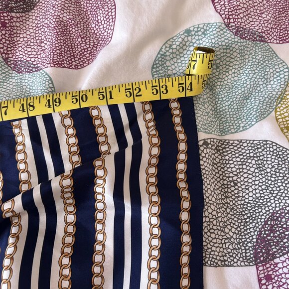 Oscar de la Renta 100% silk scarf white and navy stripe with gold chain detail - Picture 8 of 8